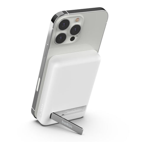 Belkin BoostCharge Magnetic Wireless Power Bank with Stand (White)